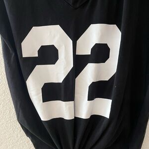 Cute Graphic tee !!
